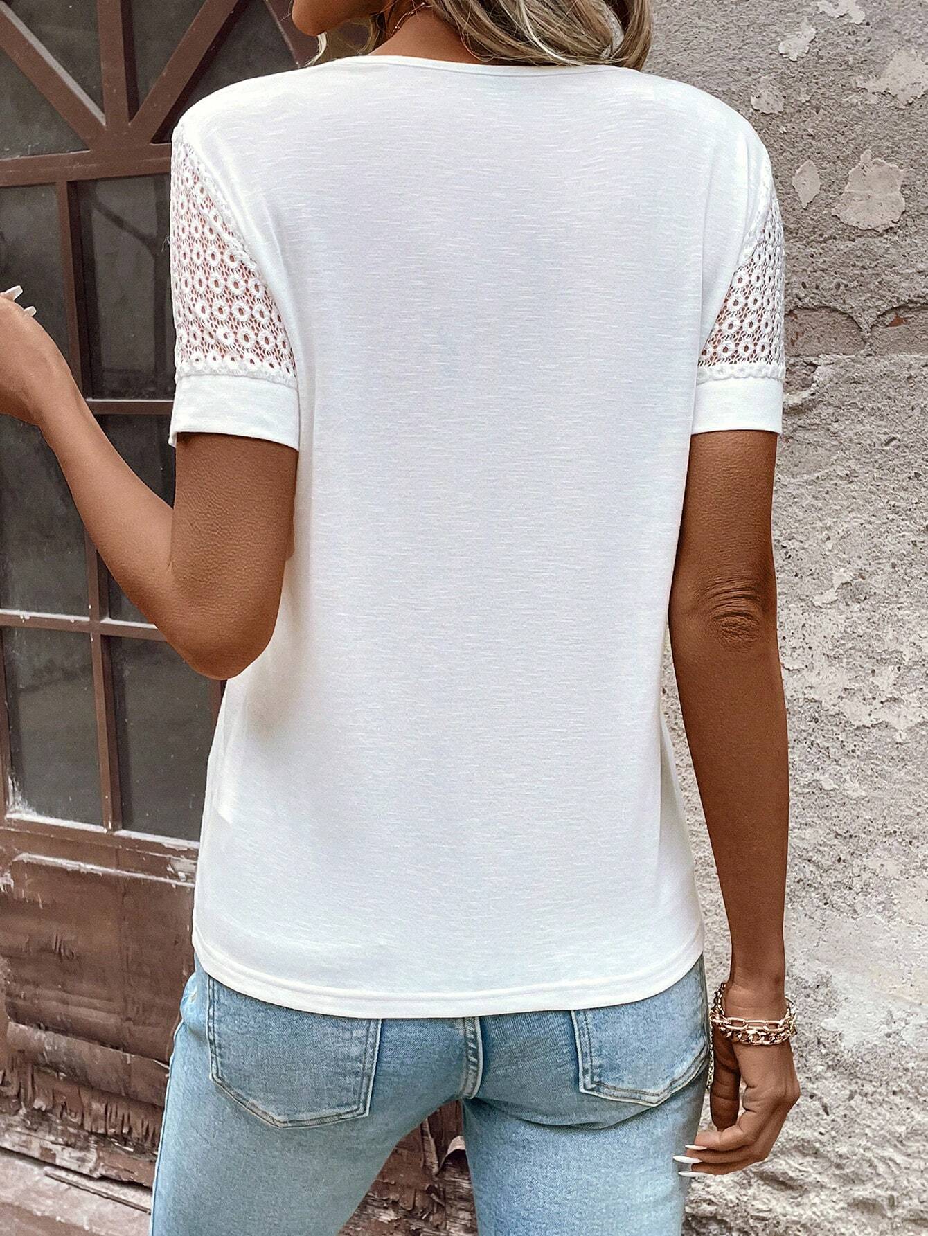 Emily™ -  T-Shirt V-Neck Lace