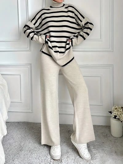 Amelia™ - Stylish Stripped Turtlenack Pants Set