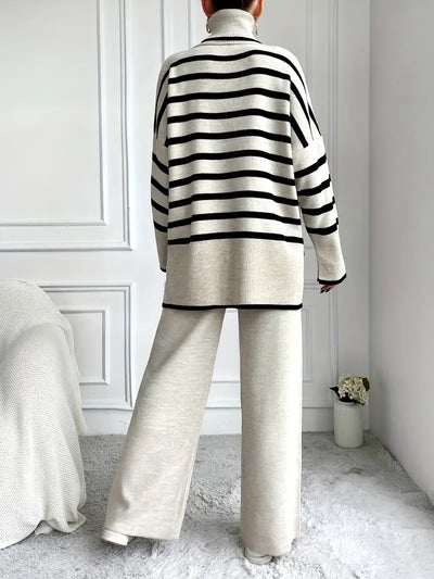 Amelia™ - Stylish Stripped Turtlenack Pants Set