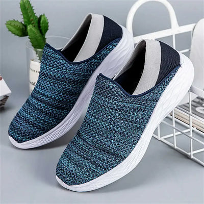 Breathable Flying Woven Soft Sole Slip-On Shoes for Men