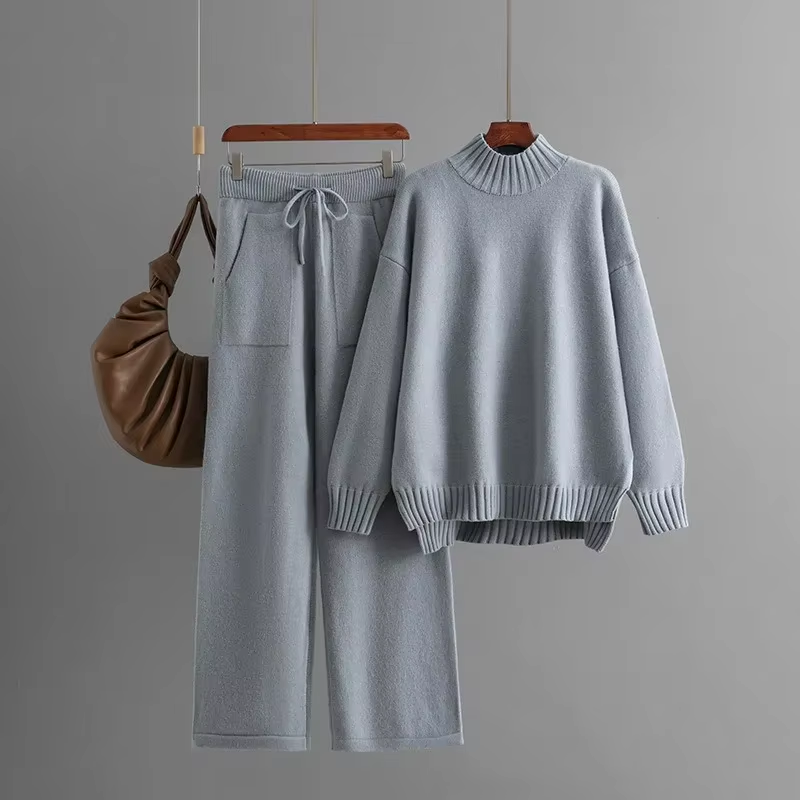 Lily™ - Stylish Long-sleeved Sweater & Straight pants Set