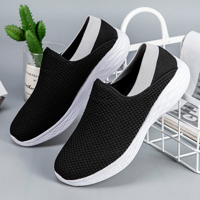 Breathable Flying Woven Soft Sole Slip-On Shoes for Men