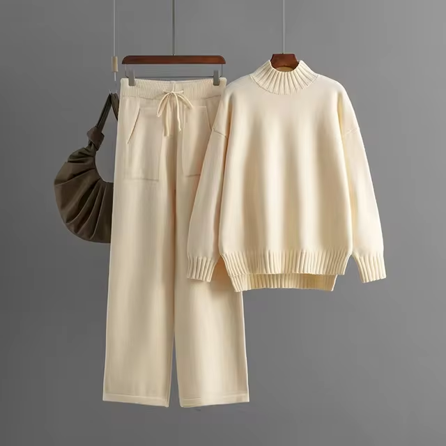 Lily™ - Stylish Long-sleeved Sweater & Straight pants Set