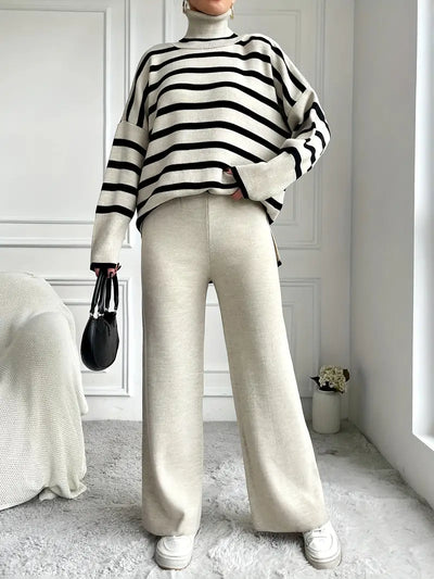 Amelia™ - Stylish Stripped Turtlenack Pants Set