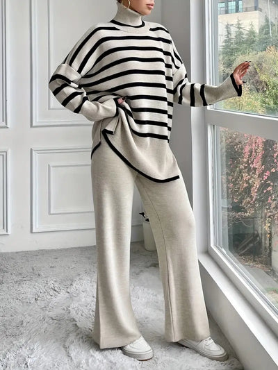 Amelia™ - Stylish Stripped Turtlenack Pants Set