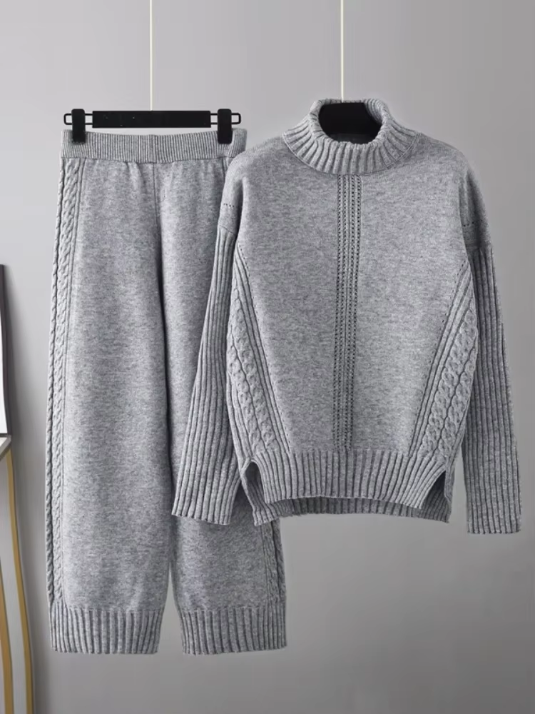 Charlotte™ - Cozy Turtleneck Set